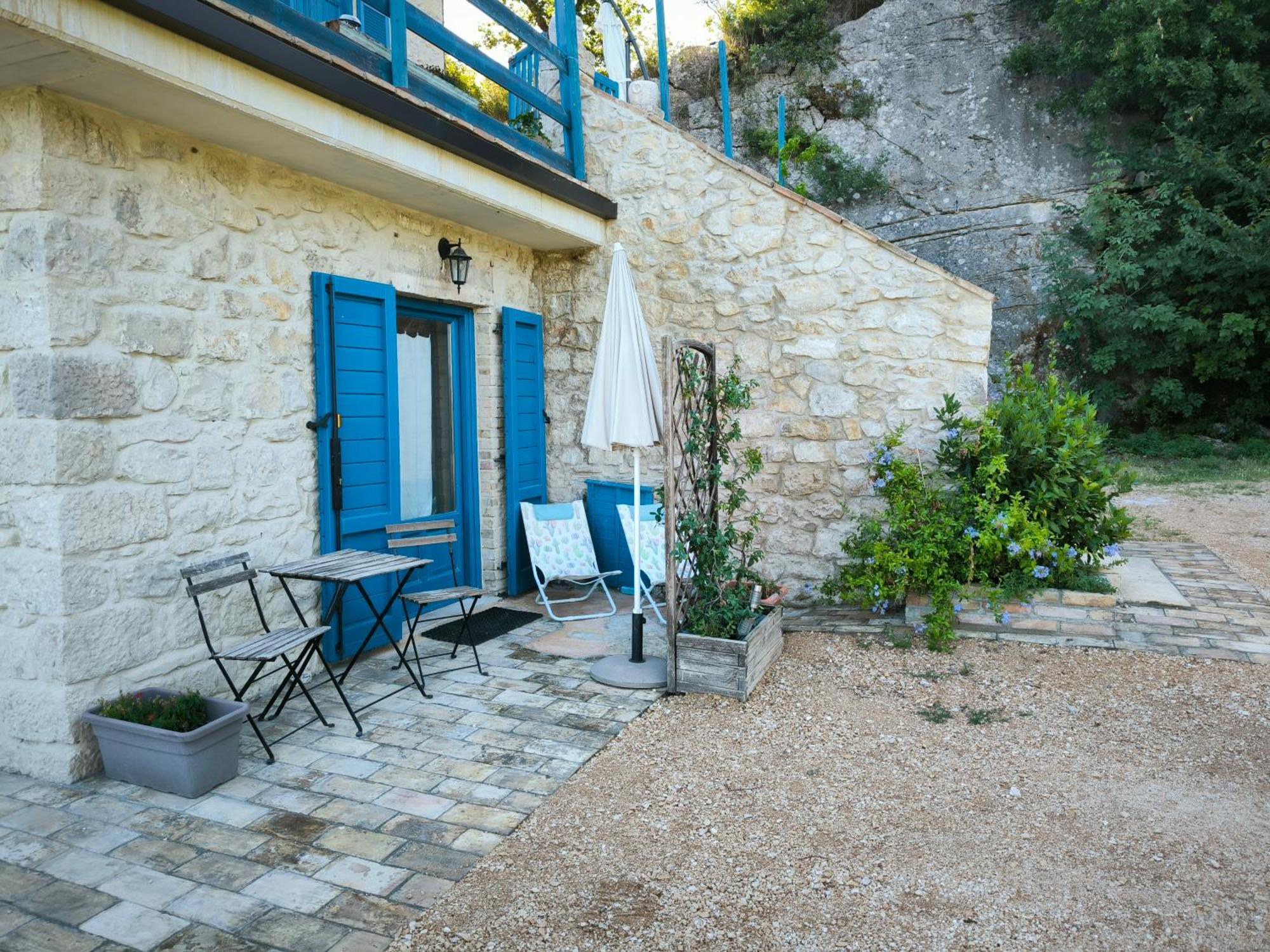 אבטג'ו La Casa Dalle Finestre Blu מראה חיצוני תמונה